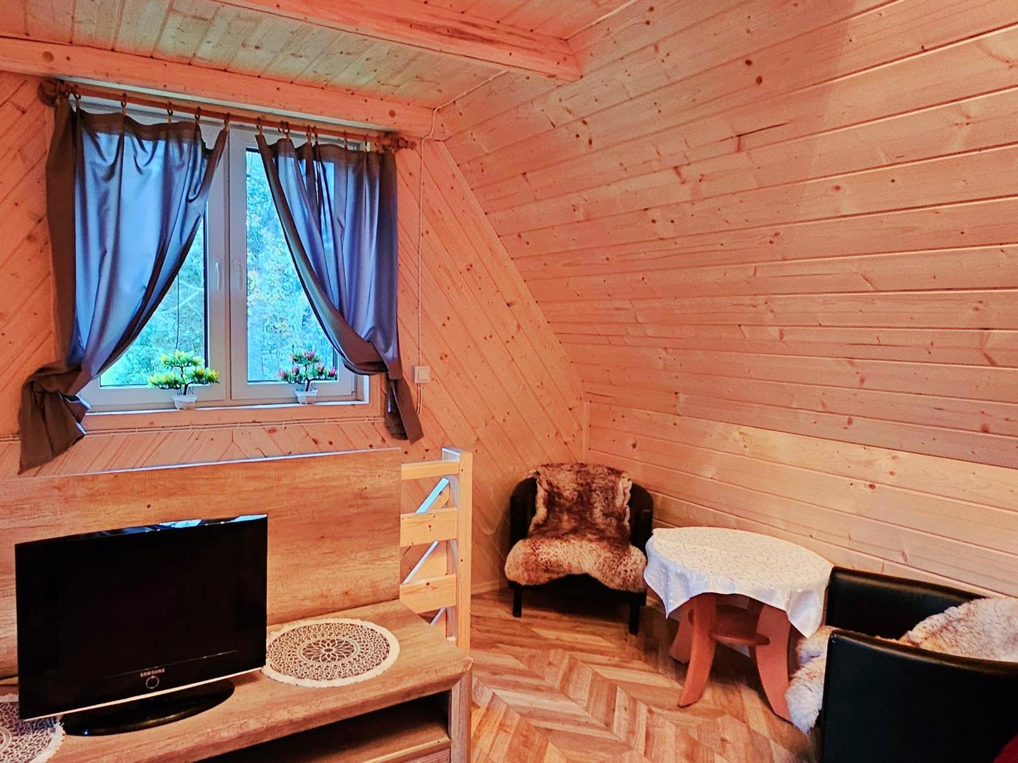 Eco Domek Z Duzym Ogrodem I Widokiem Мурзасичле Екстериор снимка